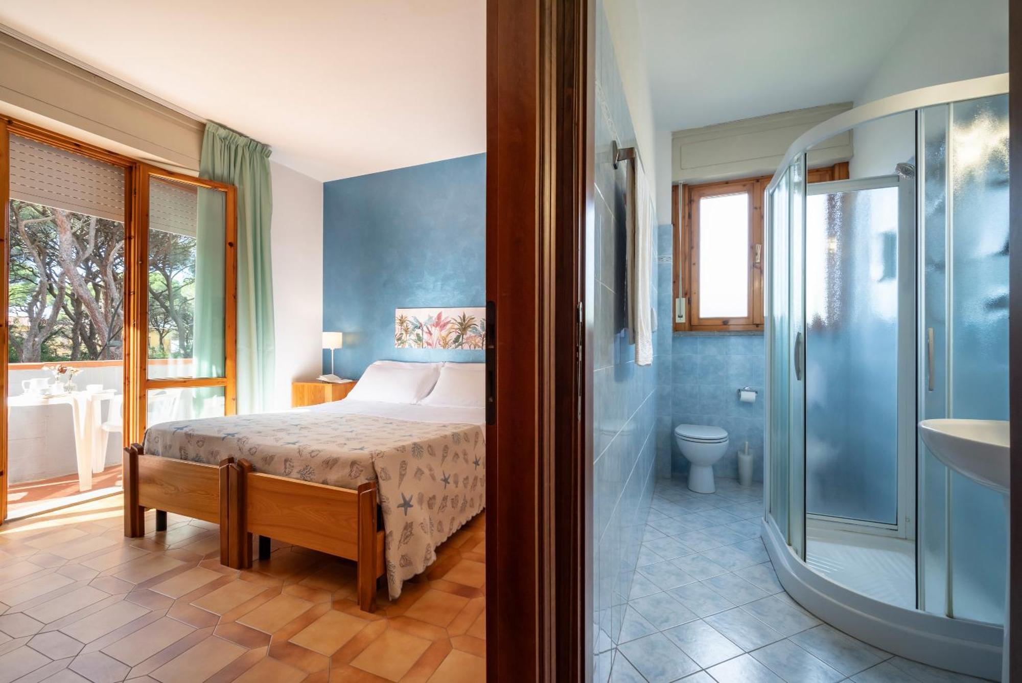 Hotel Parco Dei Pini - 100Mt Dal Mare Фоллоніка Екстер'єр фото